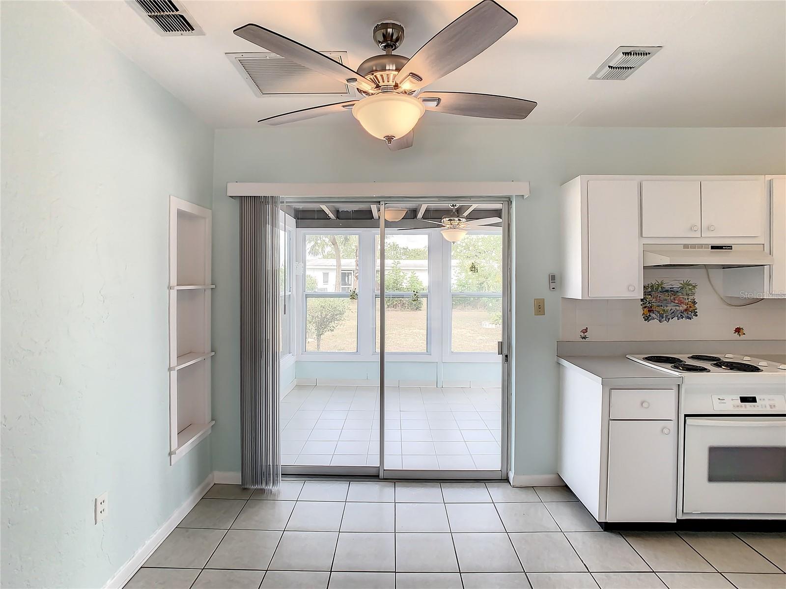 Image 14 of 40 For 22186 Catherine Avenue