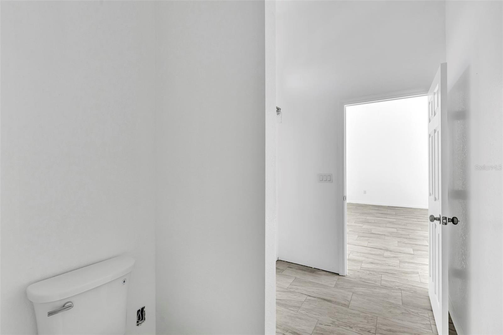 Image 19 of 39 For 15116 Brainbridge Circle