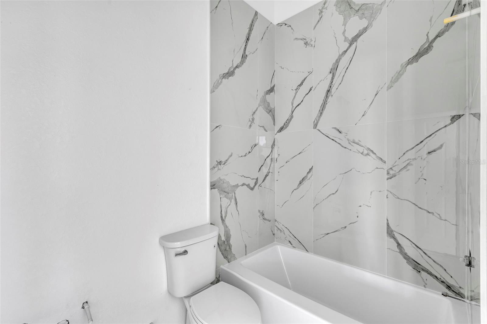 Image 23 of 39 For 15116 Brainbridge Circle