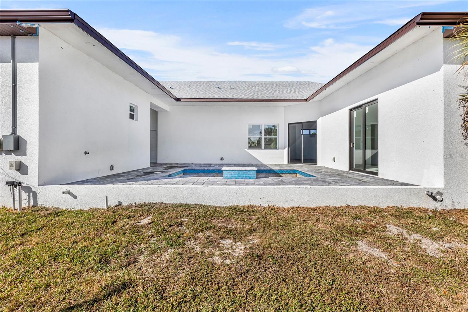 Image 4 of 39 For 15116 Brainbridge Circle