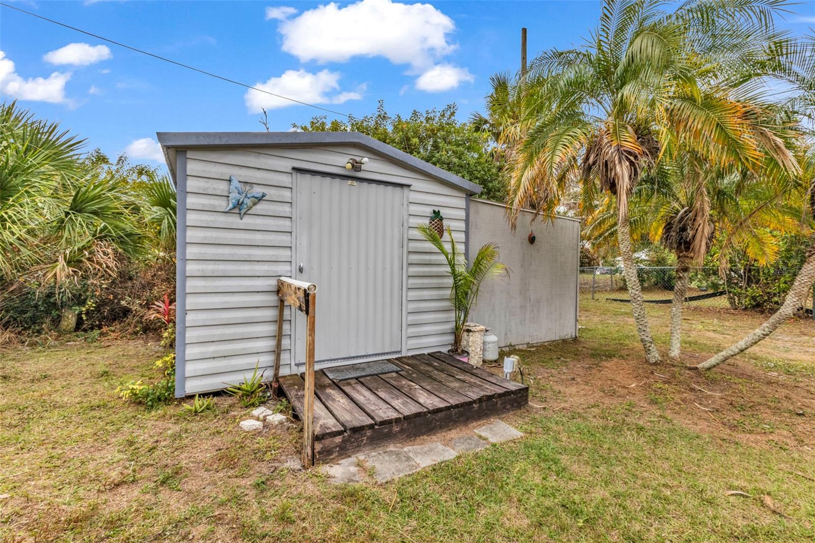 Image 21 of 31 For 1227 Birchcrest Boulevard