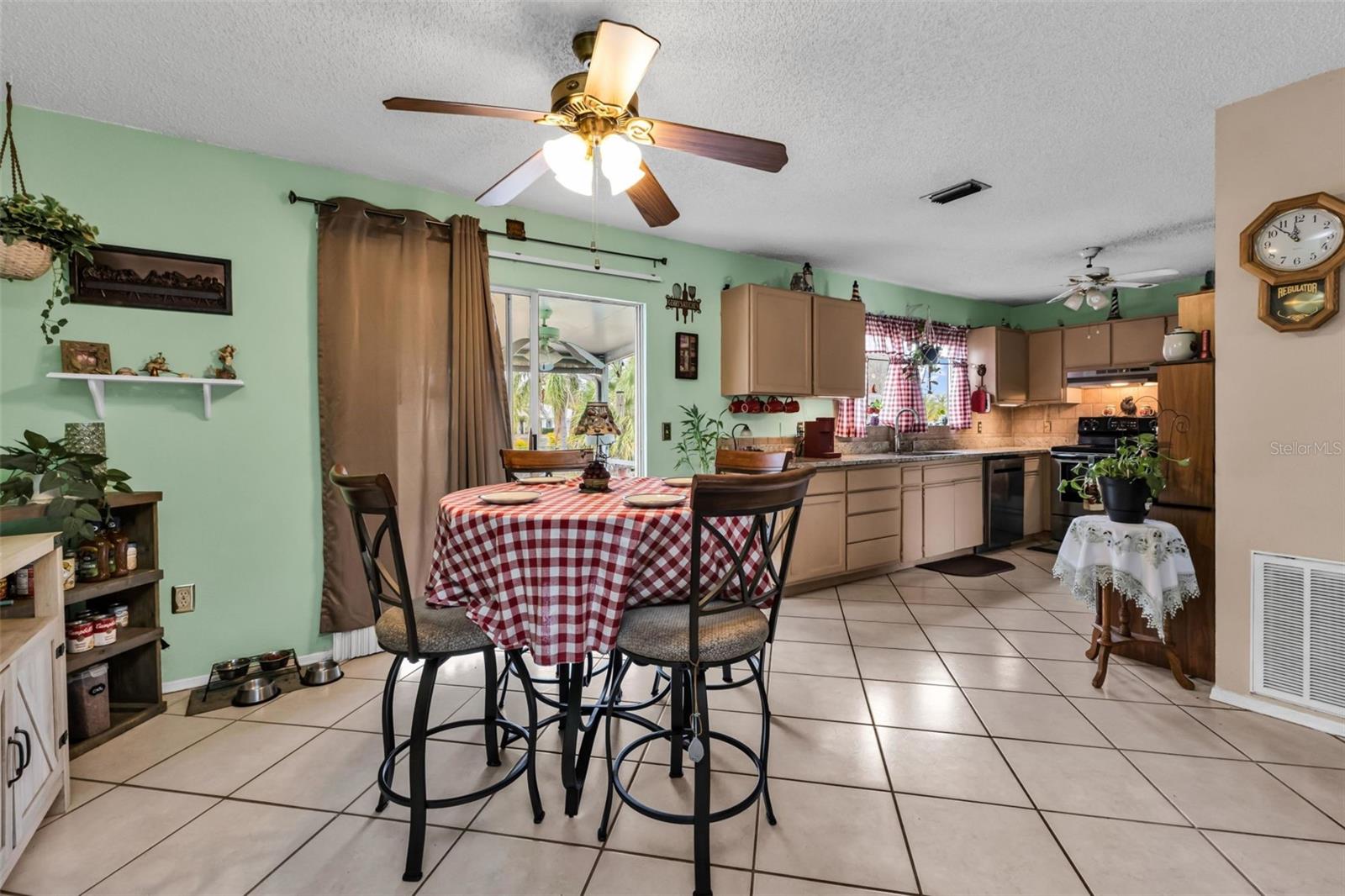 Image 4 of 31 For 1227 Birchcrest Boulevard