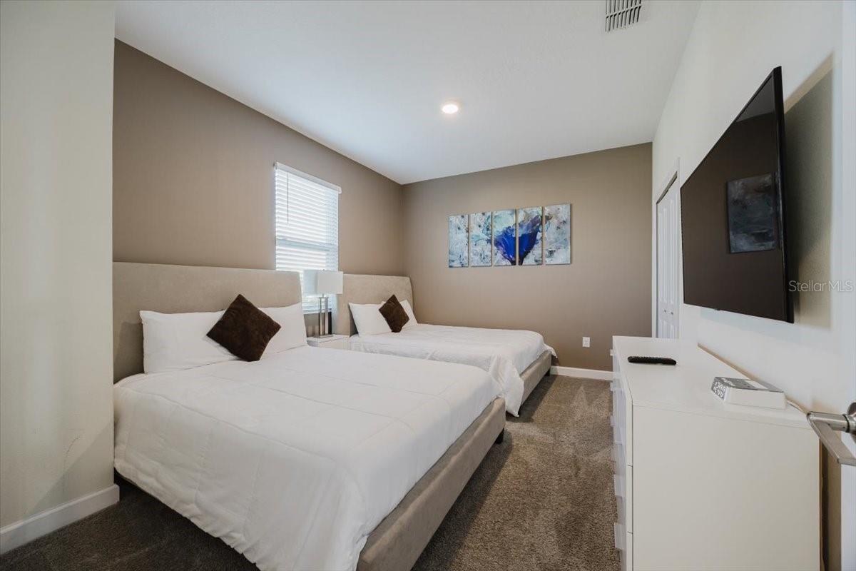 Image 4 of 18 For 525 Ocean Course Avenue 525