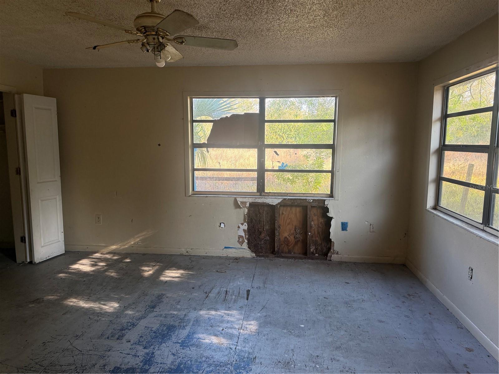 Image 9 of 10 For 830 Bloxham Avenue