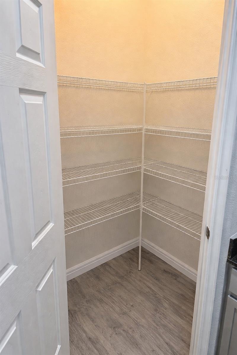 Image 4 of 20 For 5360 Mang Place 1405