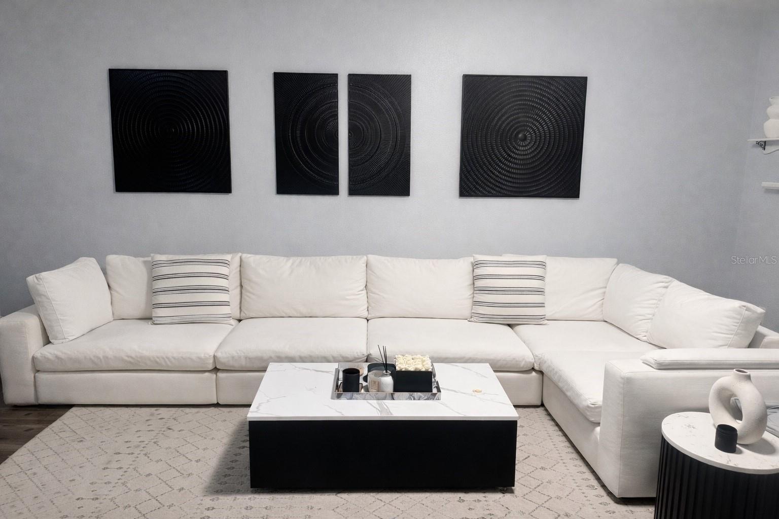 Image 6 of 20 For 5360 Mang Place 1405