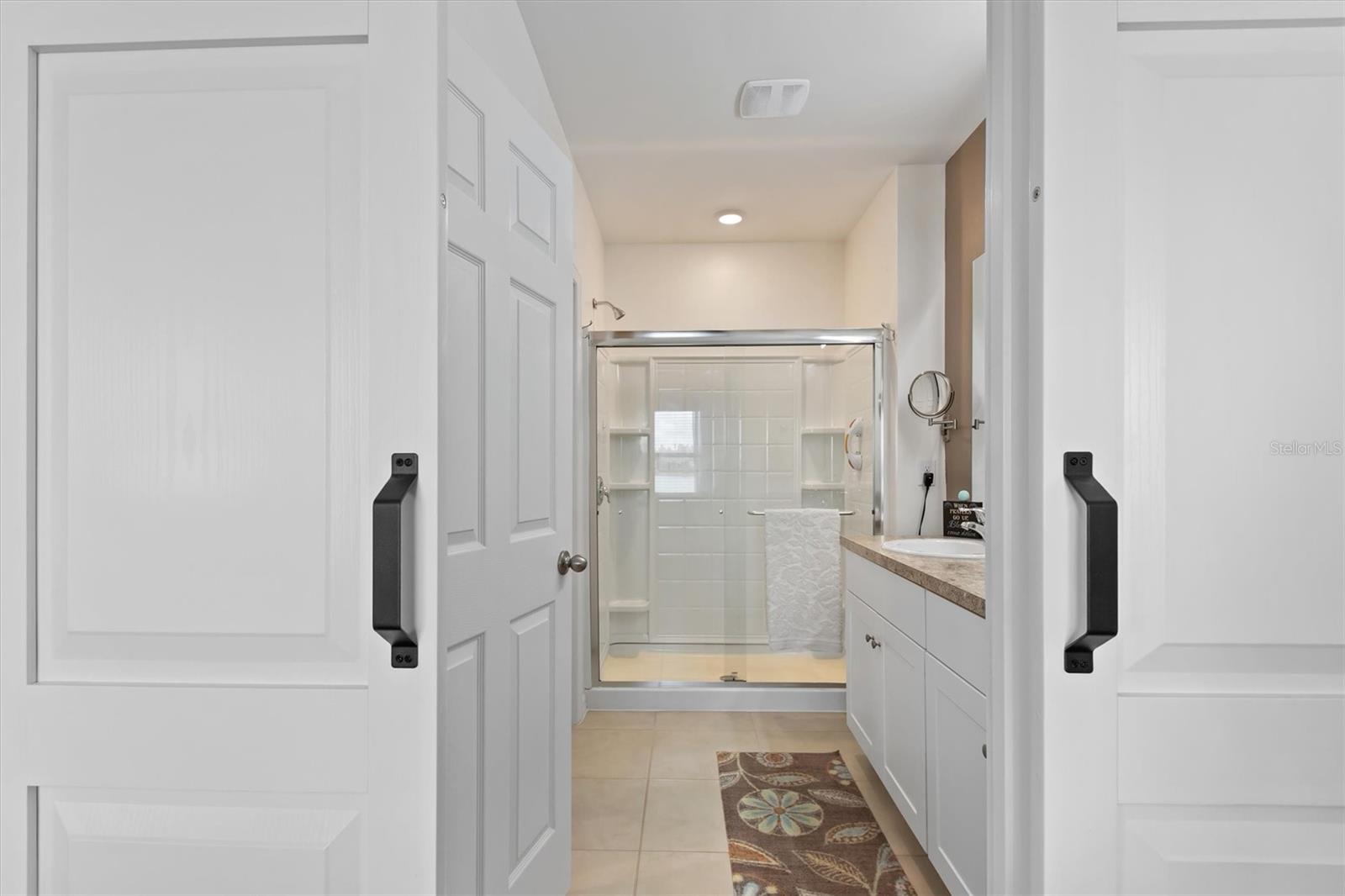 Image 23 of 45 For 7400 Lenox Circle