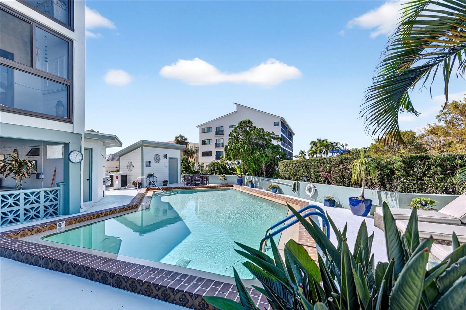 Image 10 of 55 For 1765 Jamaica Way 101