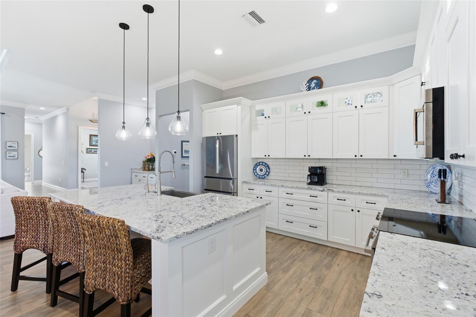 Image 15 of 81 For 29527 Leah Road