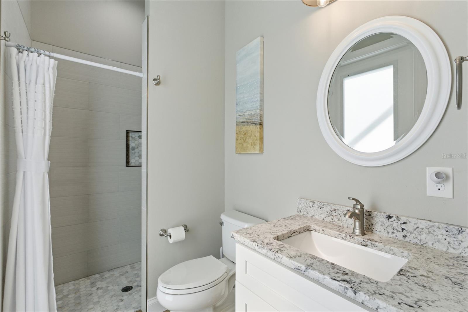 Image 28 of 81 For 29527 Leah Road