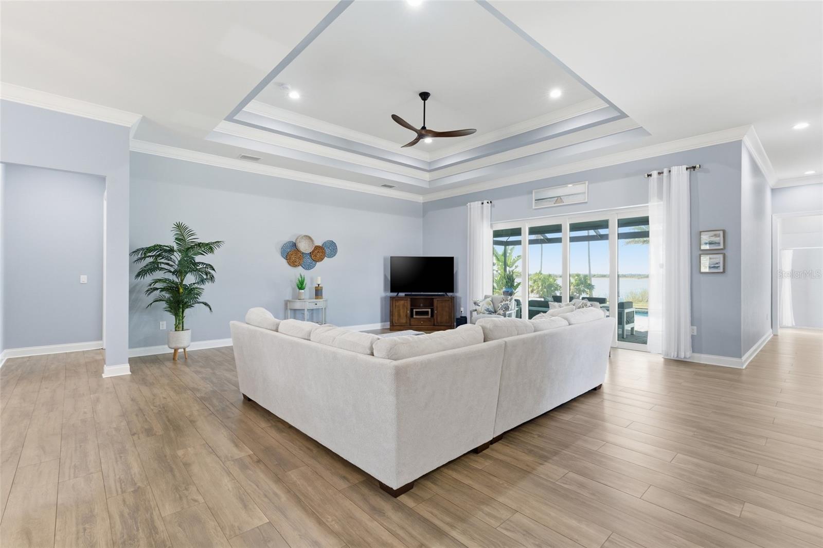 Image 8 of 81 For 29527 Leah Road