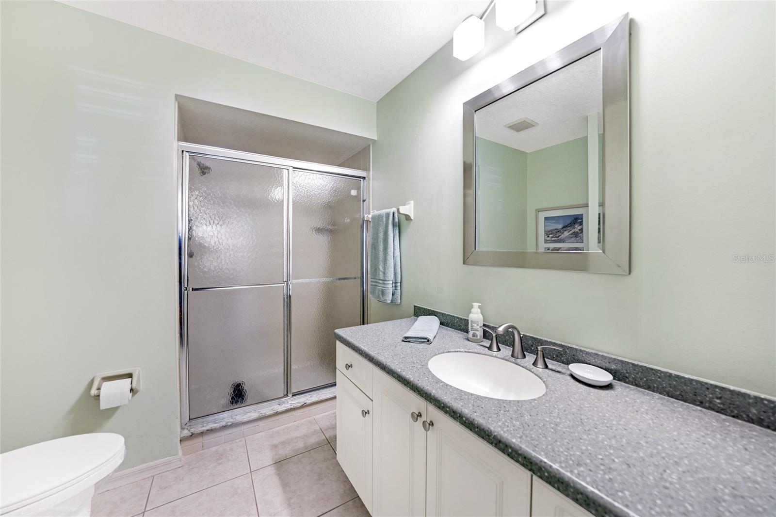 Image 19 of 35 For 347 Coldeway Drive G6