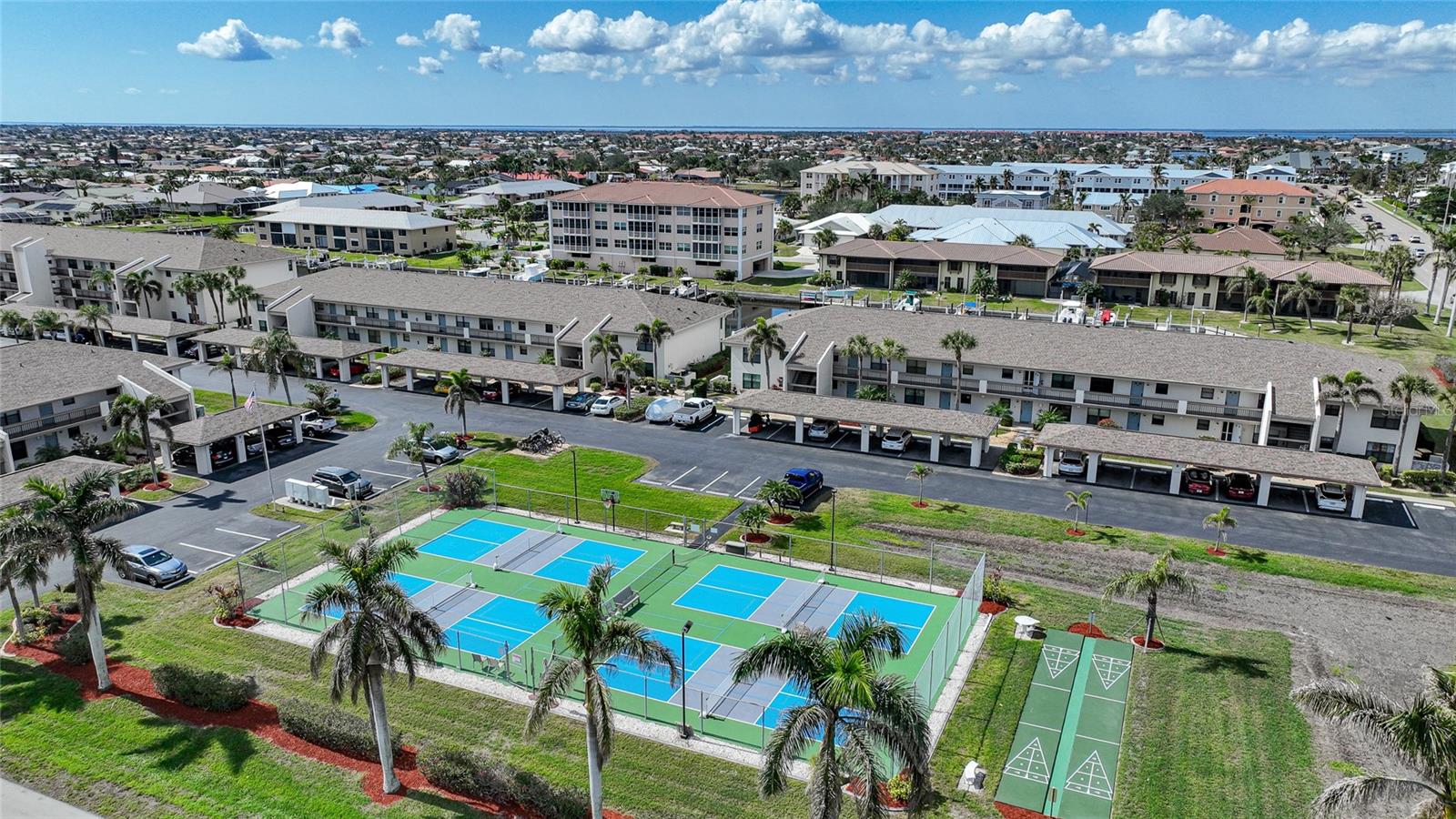 Image 28 of 35 For 347 Coldeway Drive G6