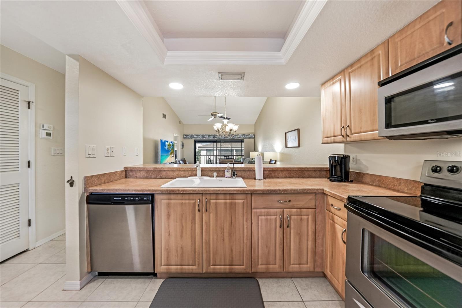 Image 4 of 35 For 347 Coldeway Drive G6