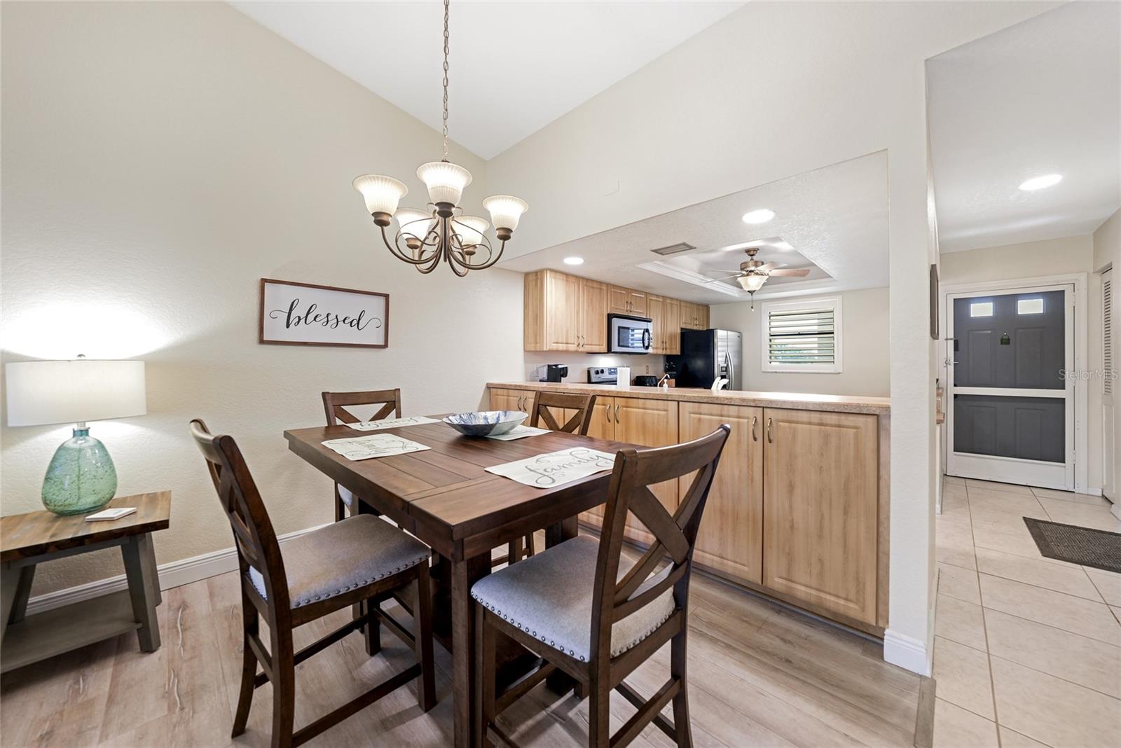 Image 6 of 35 For 347 Coldeway Drive G6