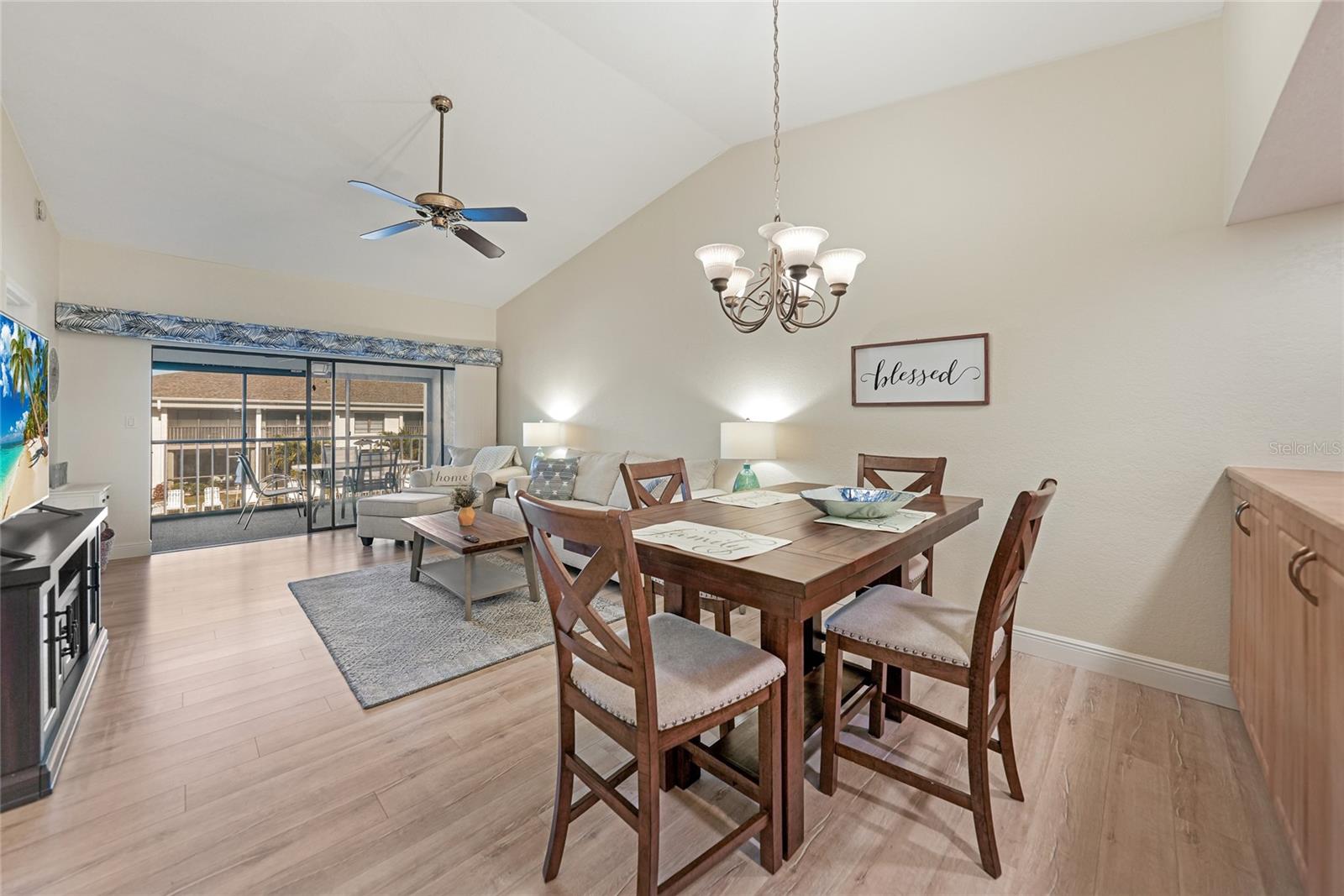 Image 7 of 35 For 347 Coldeway Drive G6