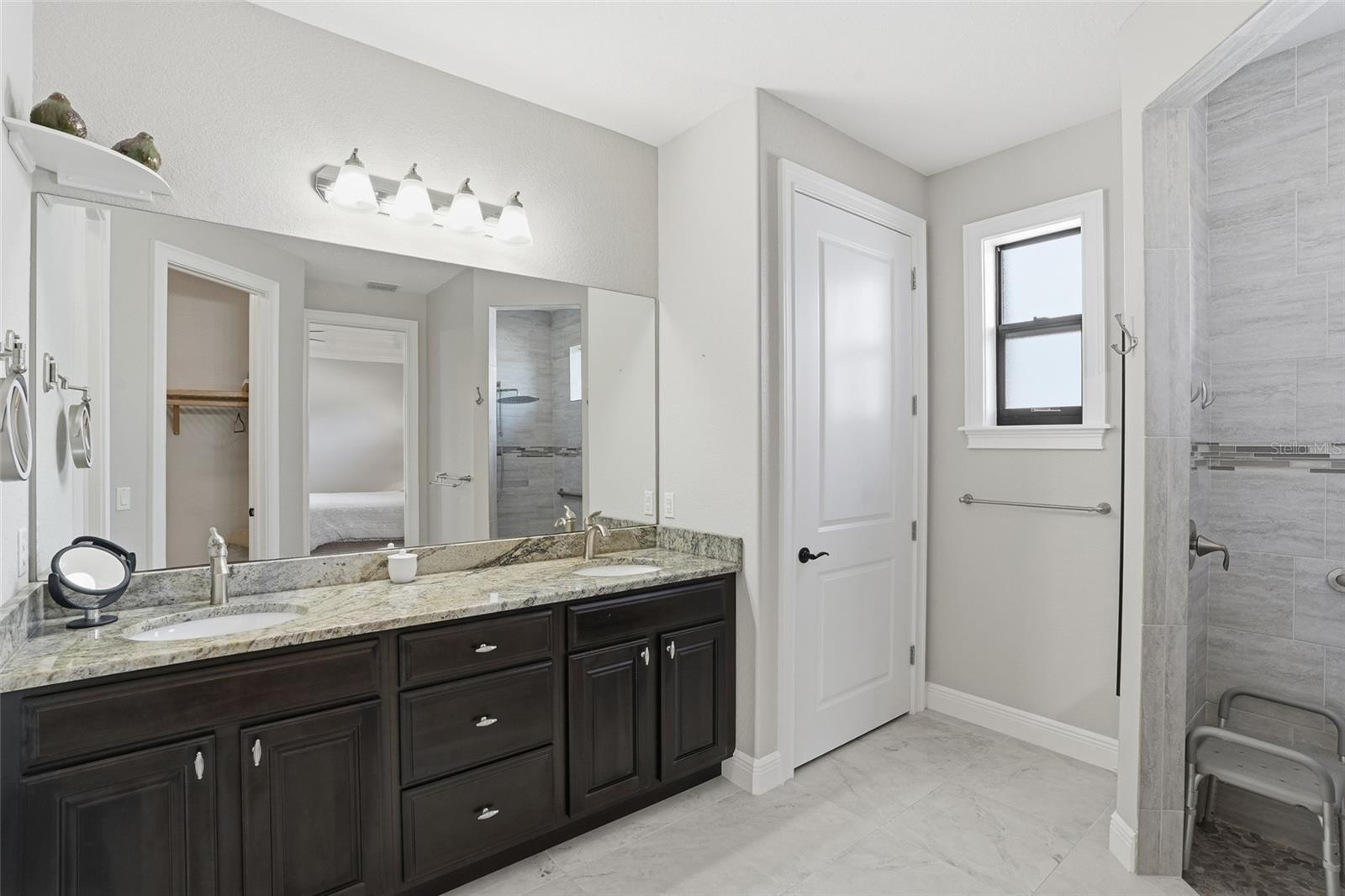 Image 17 of 39 For 7416 Seagrape Road