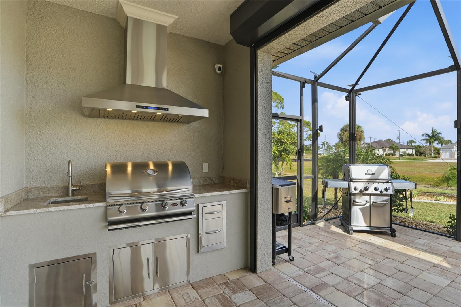 Image 28 of 39 For 7416 Seagrape Road