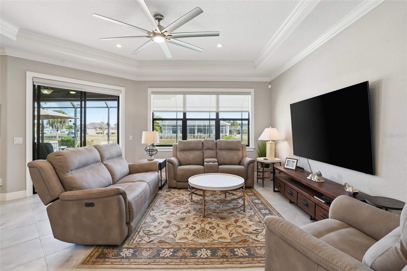 Image 7 of 39 For 7416 Seagrape Road