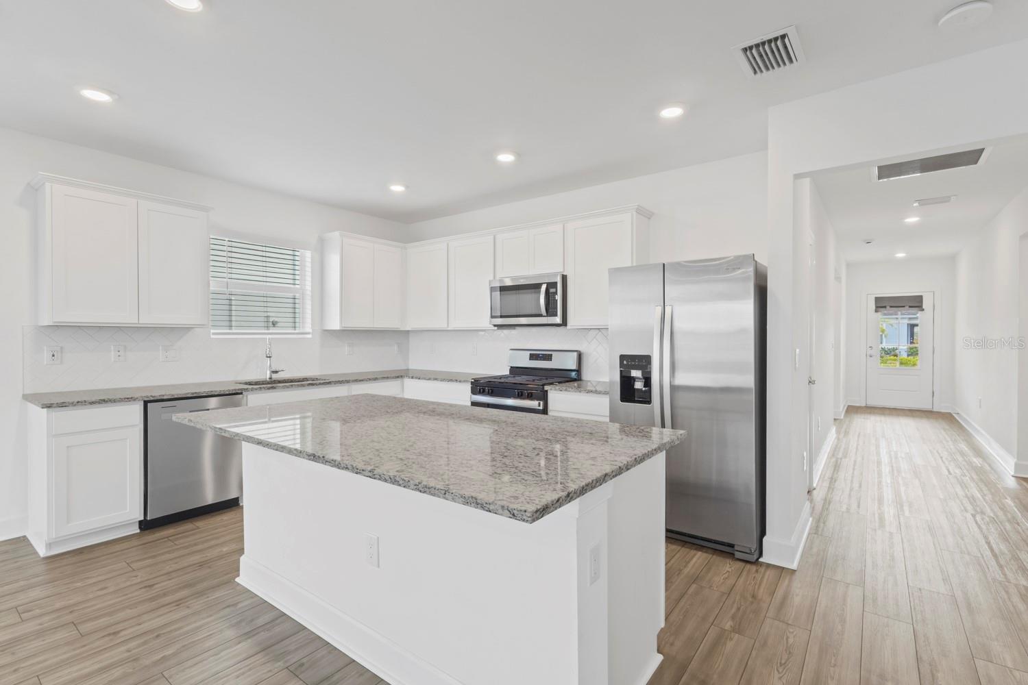 Image 5 of 43 For 42455 Cascade Drive