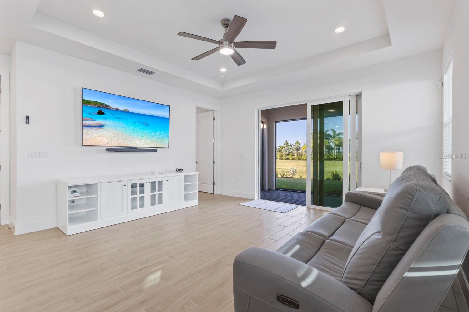 Image 15 of 41 For 44319 Panther Drive