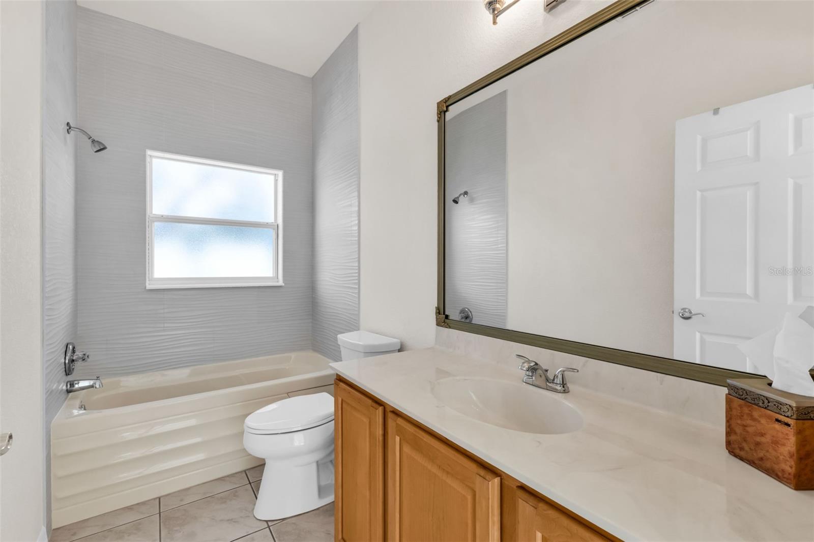 Image 16 of 47 For 24436 Buckingham Way