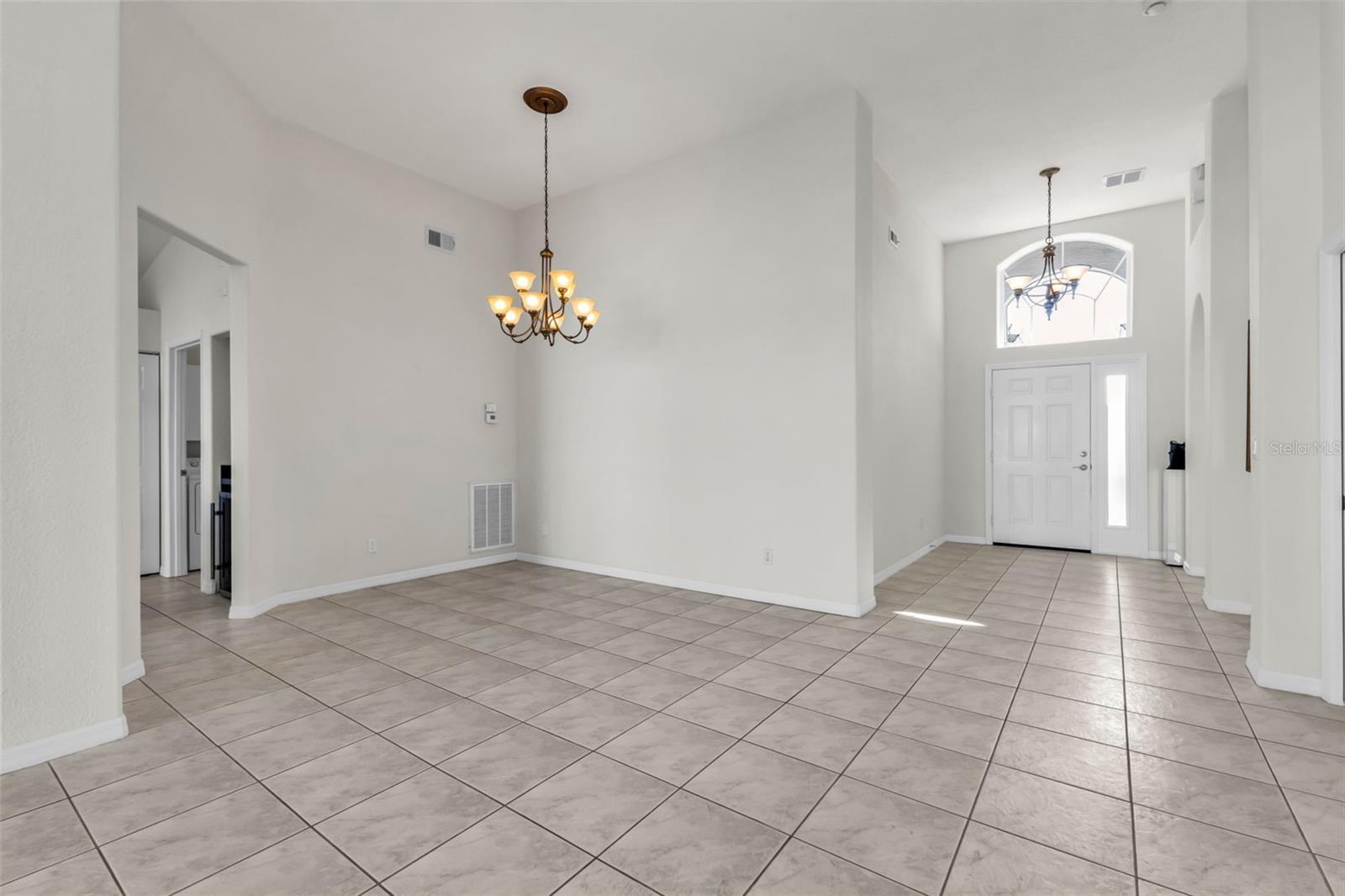 Image 6 of 47 For 24436 Buckingham Way