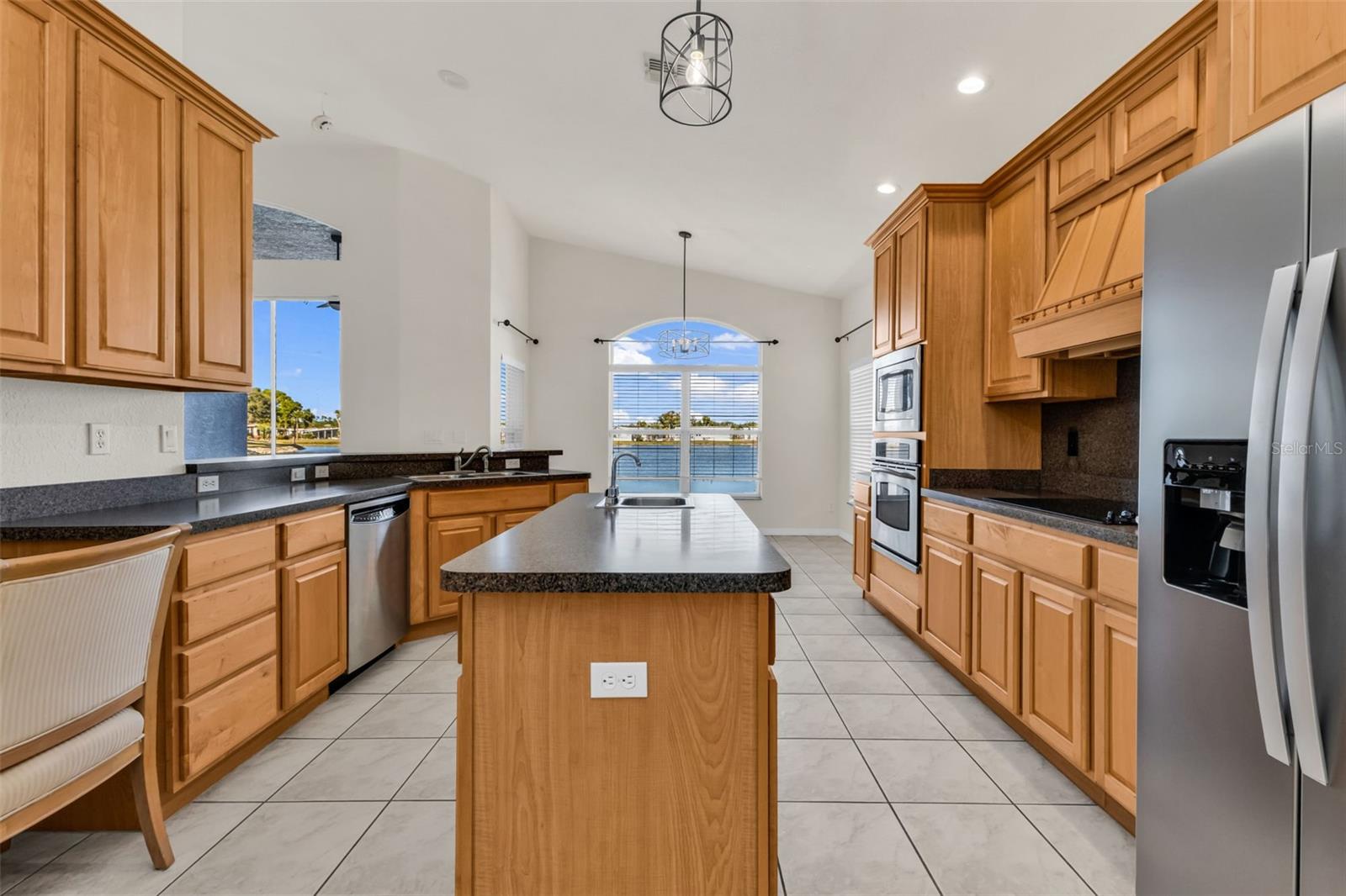 Image 9 of 47 For 24436 Buckingham Way