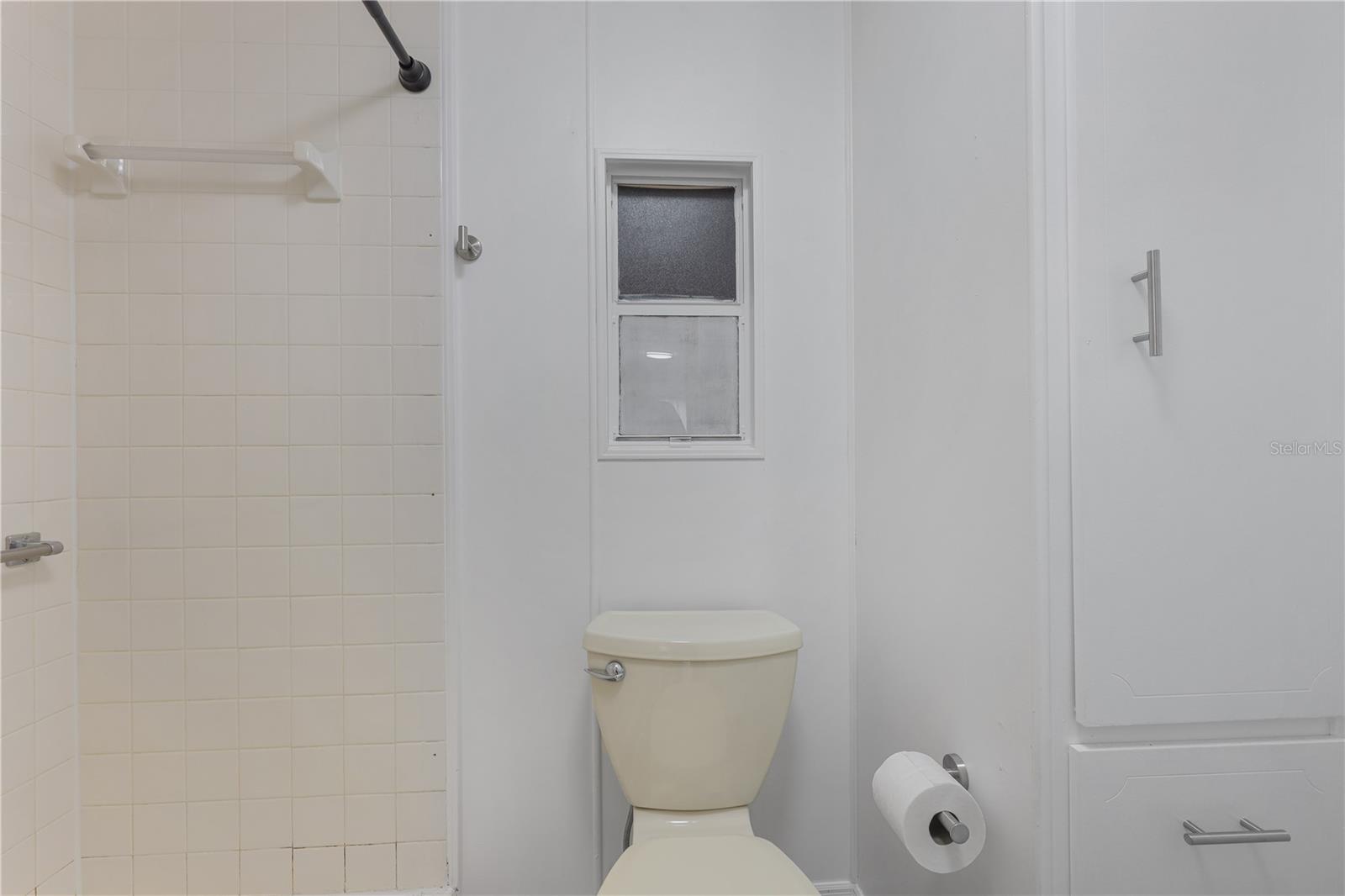 Image 25 of 85 For 2100 Kings Highway 430