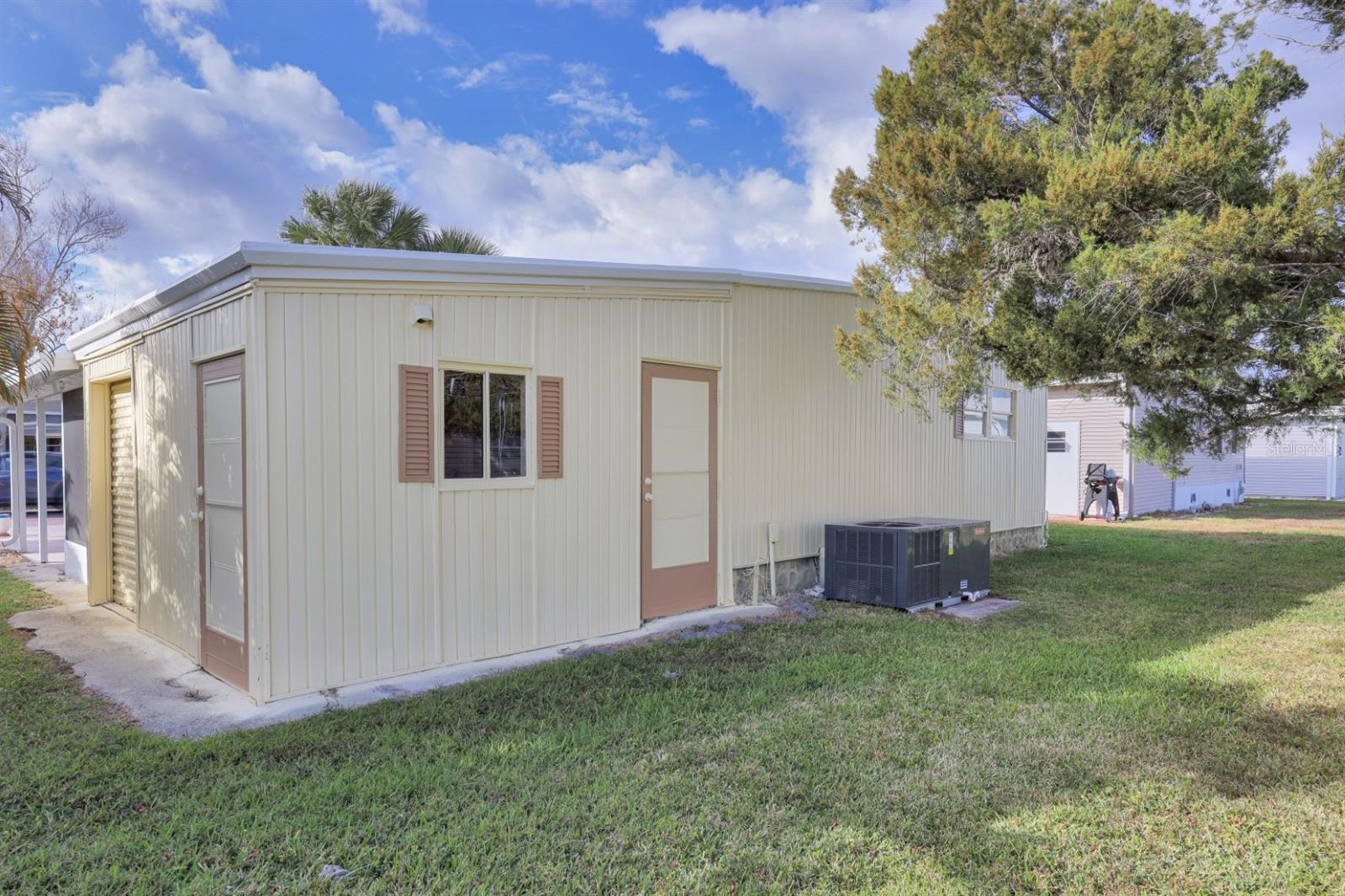 Image 33 of 85 For 2100 Kings Highway 430