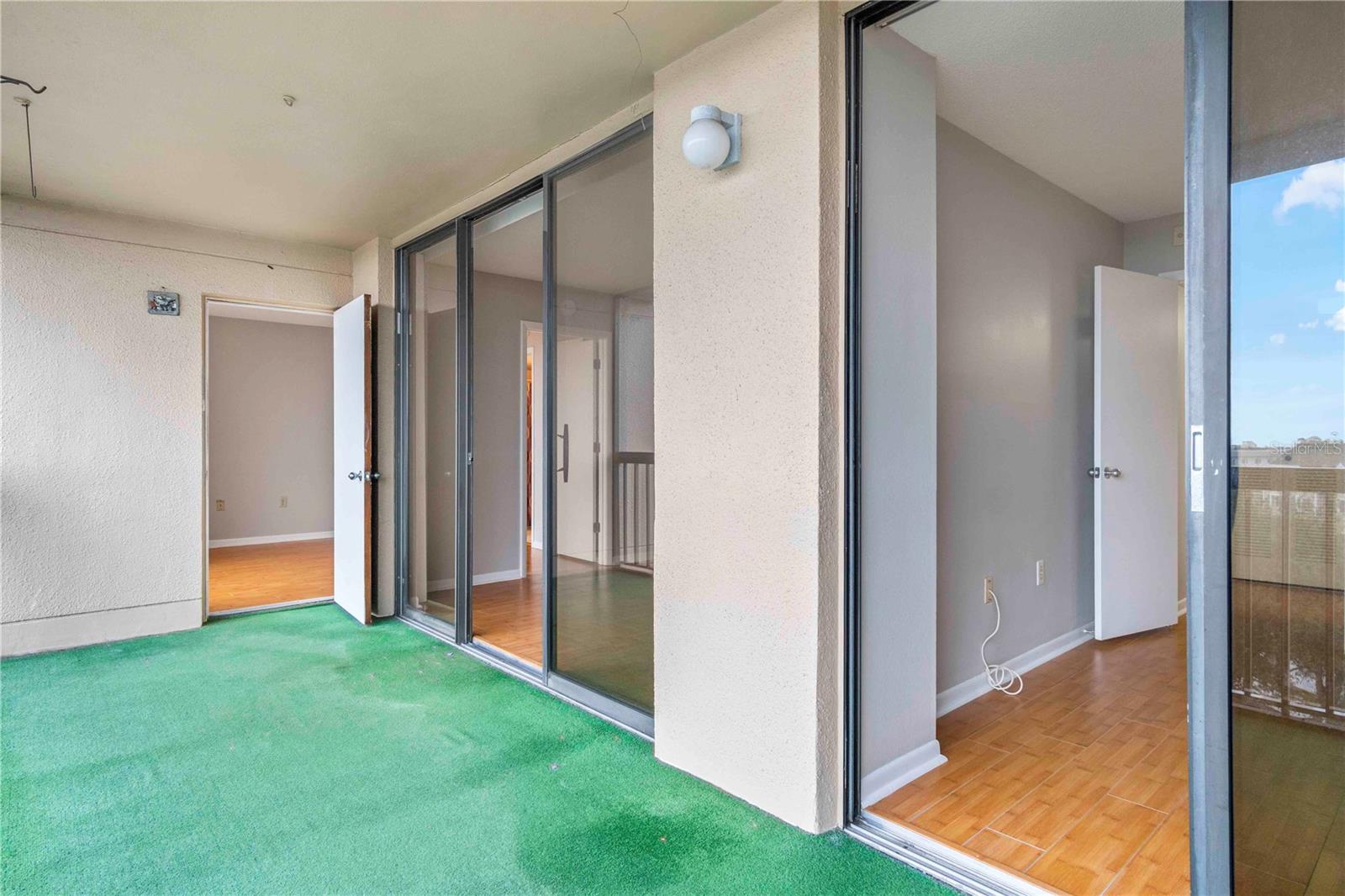 Image 29 of 45 For 21405 Olean Boulevard 605