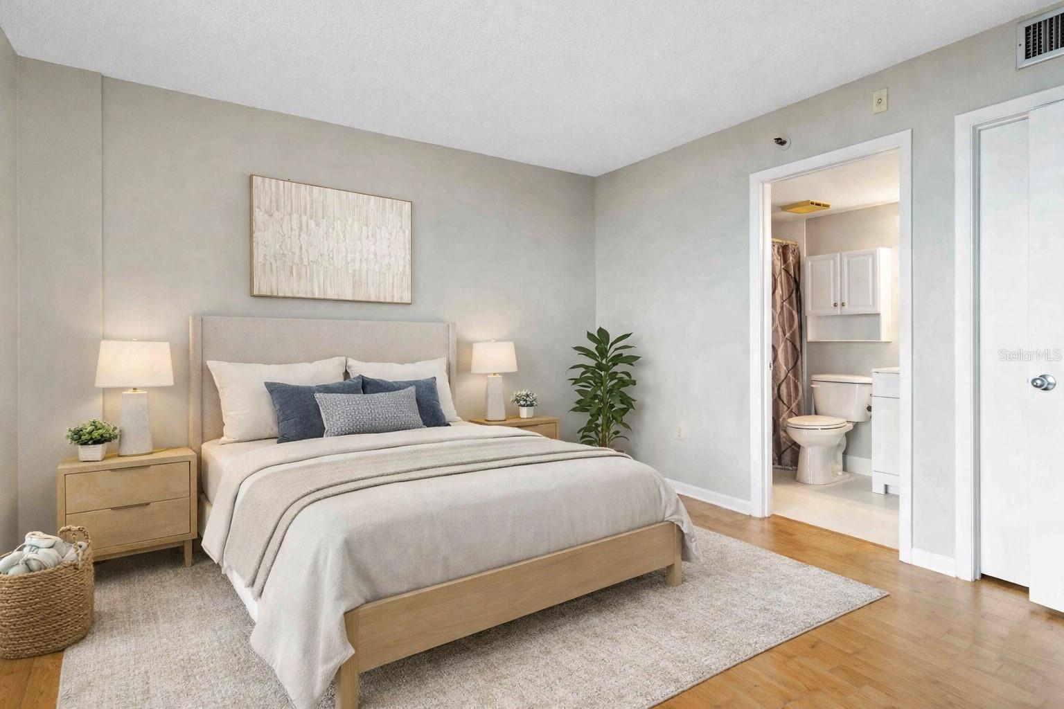 Image 3 of 45 For 21405 Olean Boulevard 605