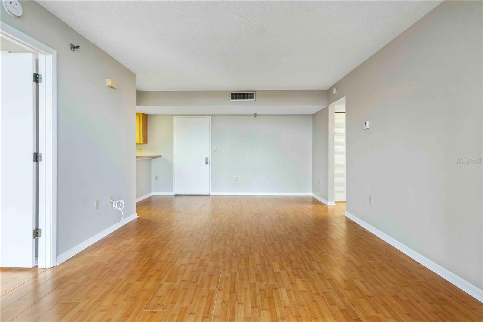 Image 32 of 45 For 21405 Olean Boulevard 605