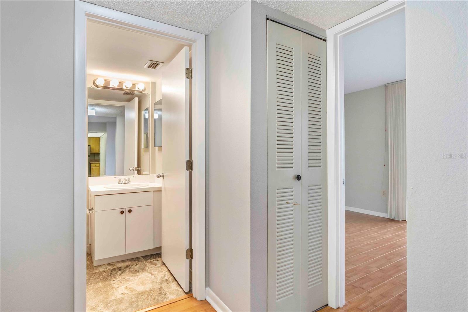 Image 36 of 45 For 21405 Olean Boulevard 605