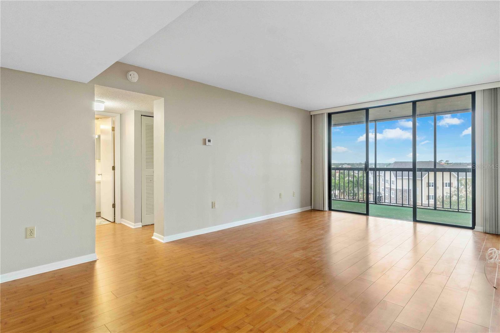 Image 39 of 45 For 21405 Olean Boulevard 605