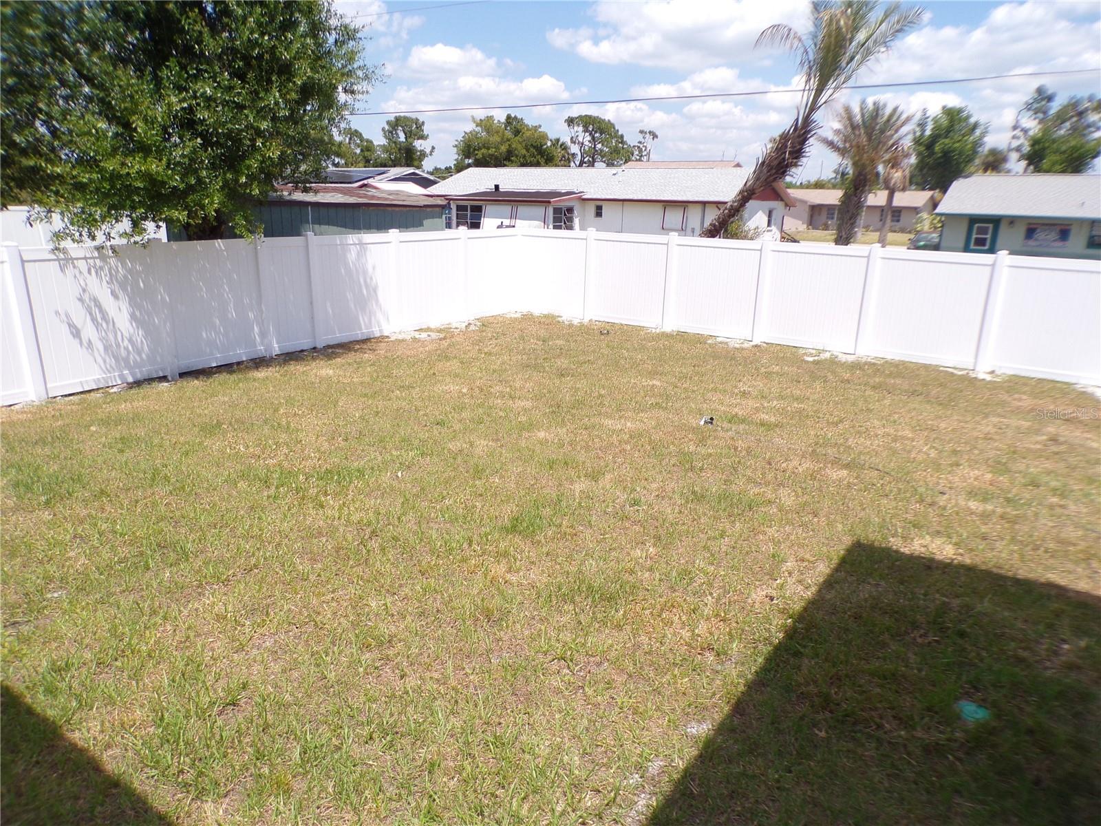 Image 21 of 39 For 3112 Pinetree Street