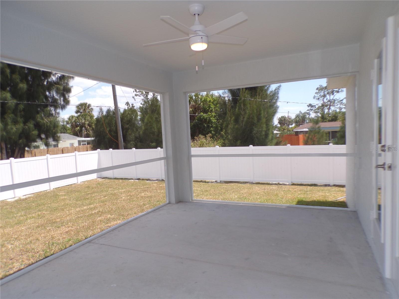 Image 23 of 39 For 3112 Pinetree Street