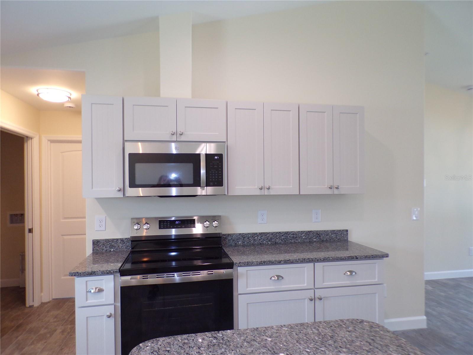 Image 30 of 39 For 3112 Pinetree Street