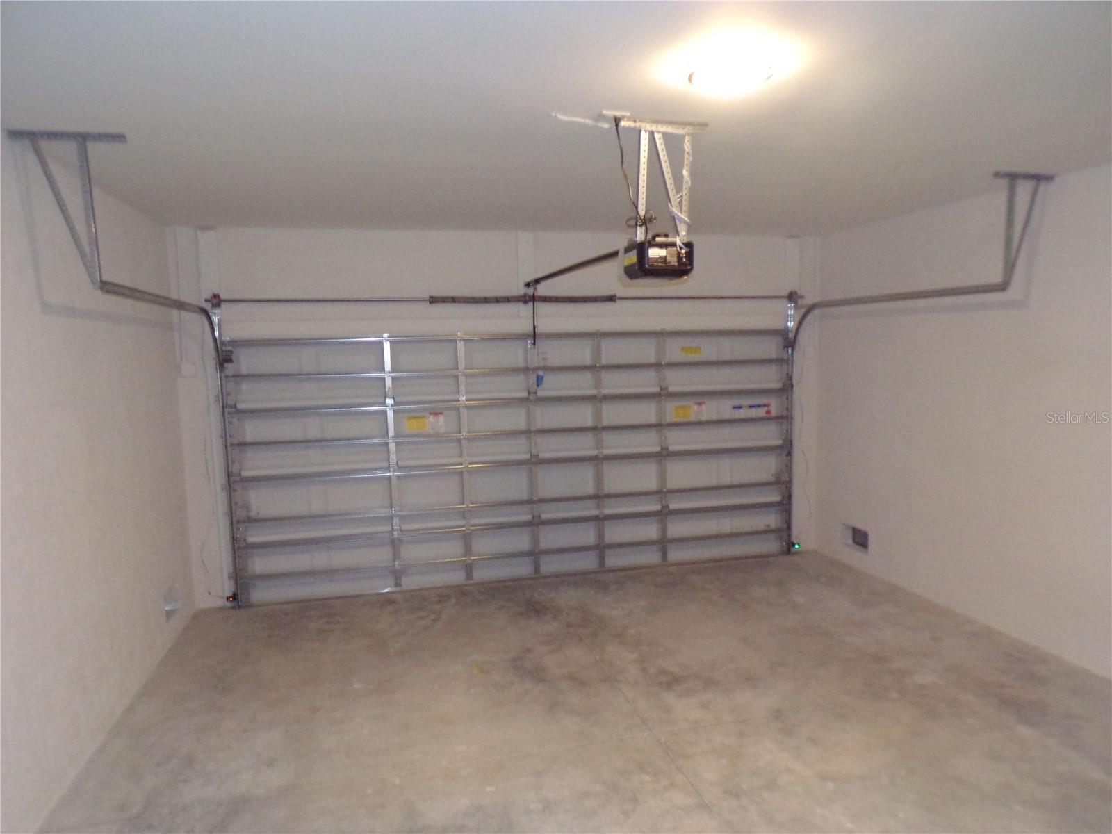 Image 37 of 39 For 3112 Pinetree Street