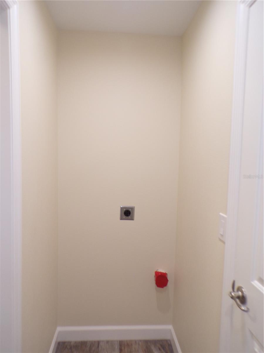 Image 38 of 39 For 3112 Pinetree Street