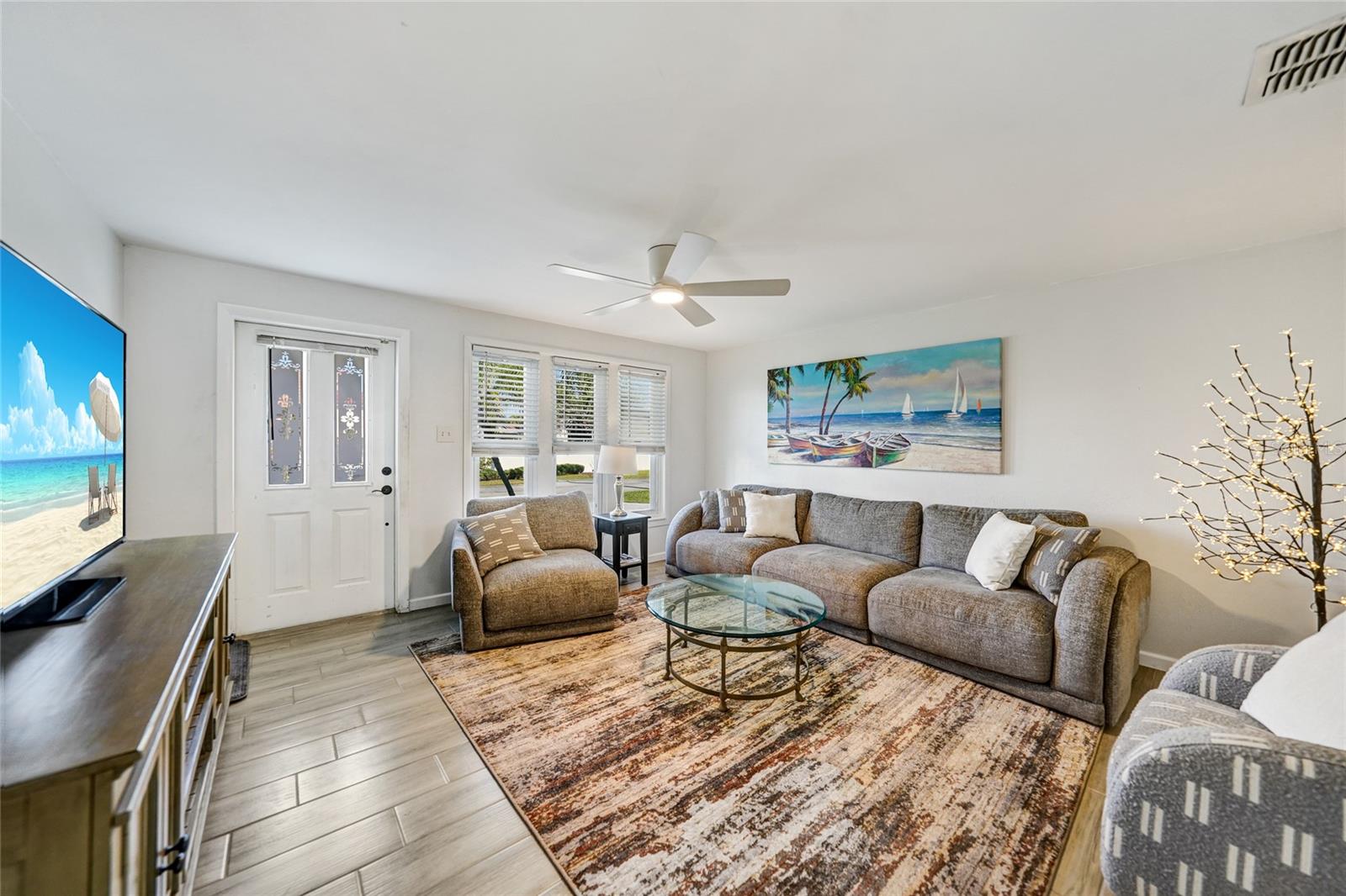 Image 6 of 33 For 141 Singapore Road