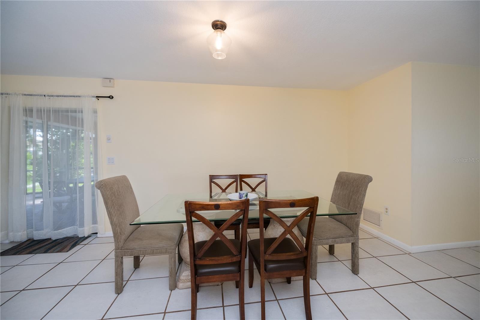 Image 14 of 49 For 23258 Midway Blvd