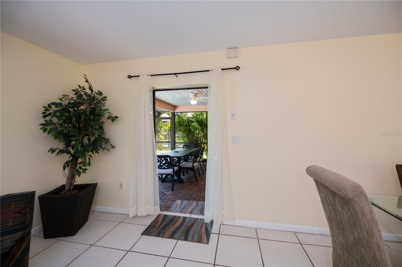 Image 23 of 49 For 23258 Midway Blvd