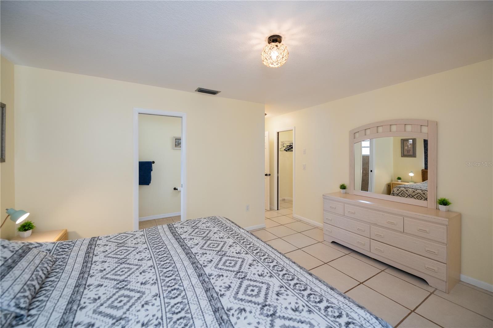 Image 26 of 49 For 23258 Midway Blvd