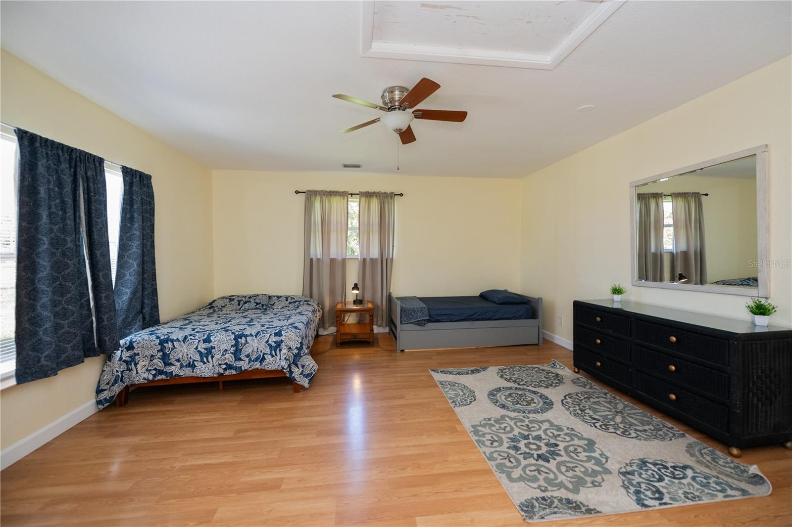 Image 32 of 49 For 23258 Midway Blvd