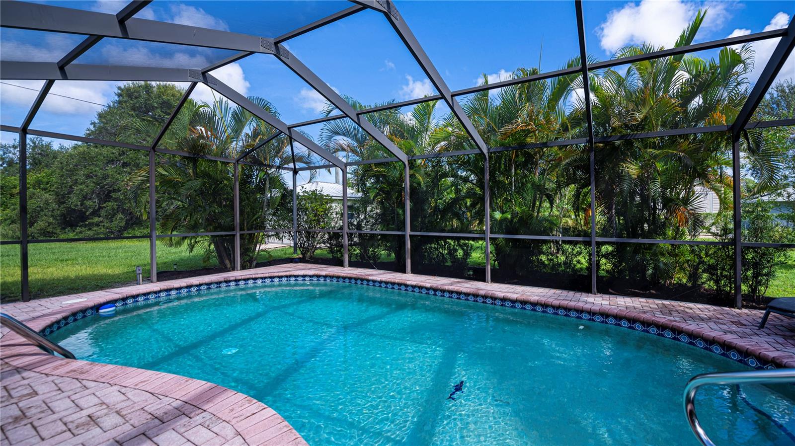 Image 4 of 49 For 23258 Midway Blvd