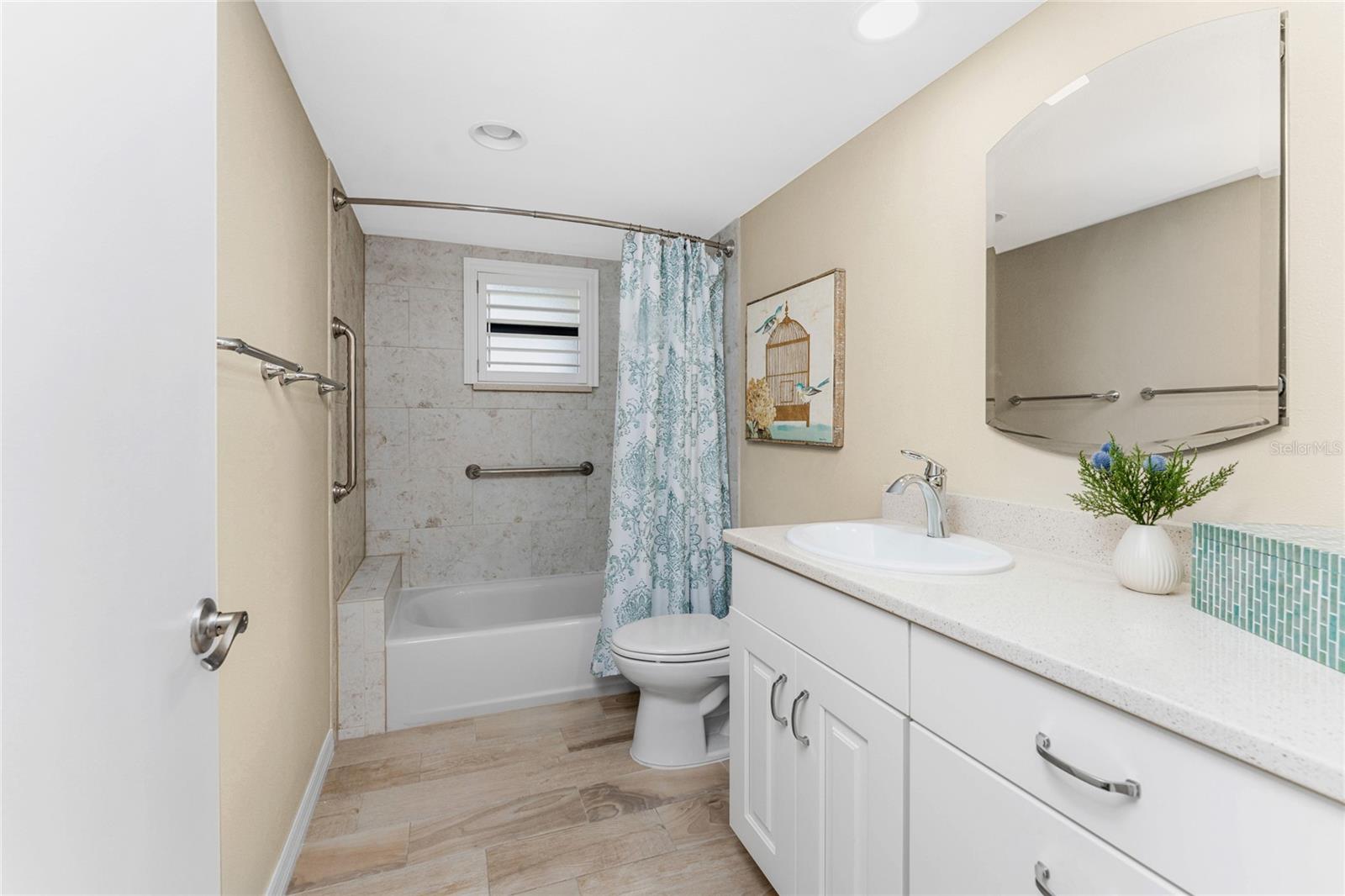 Image 23 of 53 For 1610 Islamorada Boulevard 64c