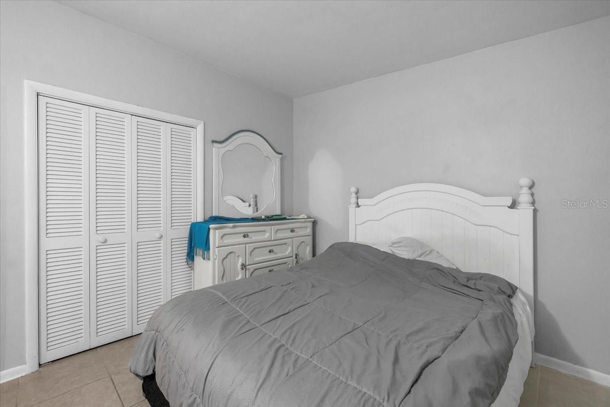 Image 11 of 36 For 4015 Conway Boulevard