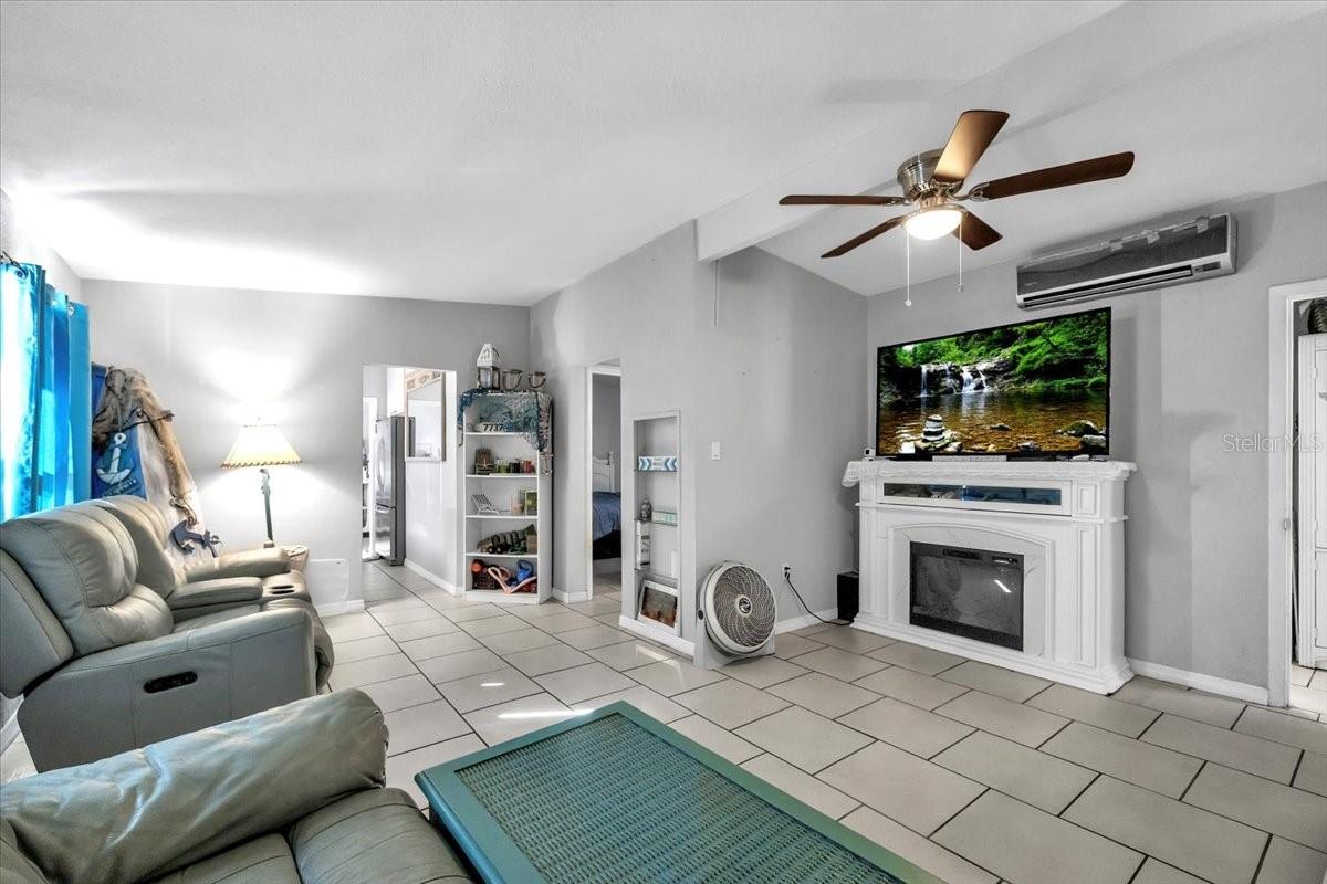 Image 2 of 36 For 4015 Conway Boulevard