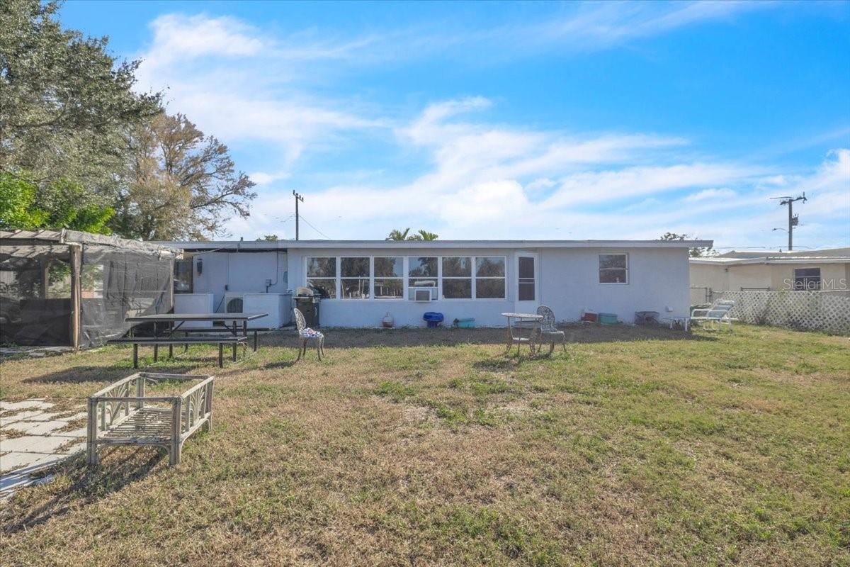 Image 23 of 36 For 4015 Conway Boulevard